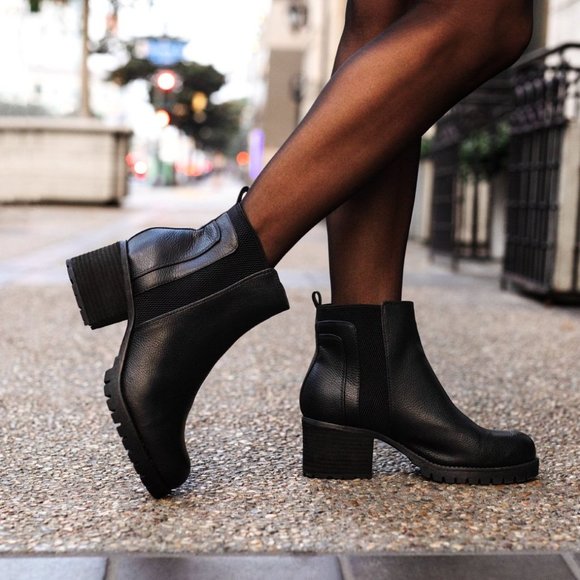 Mia Nwt Colten Chelsea Boot 